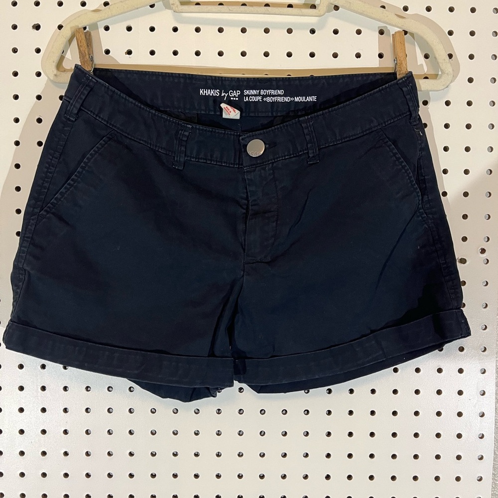 Khakis by Gap skinny boyfriend black shorts